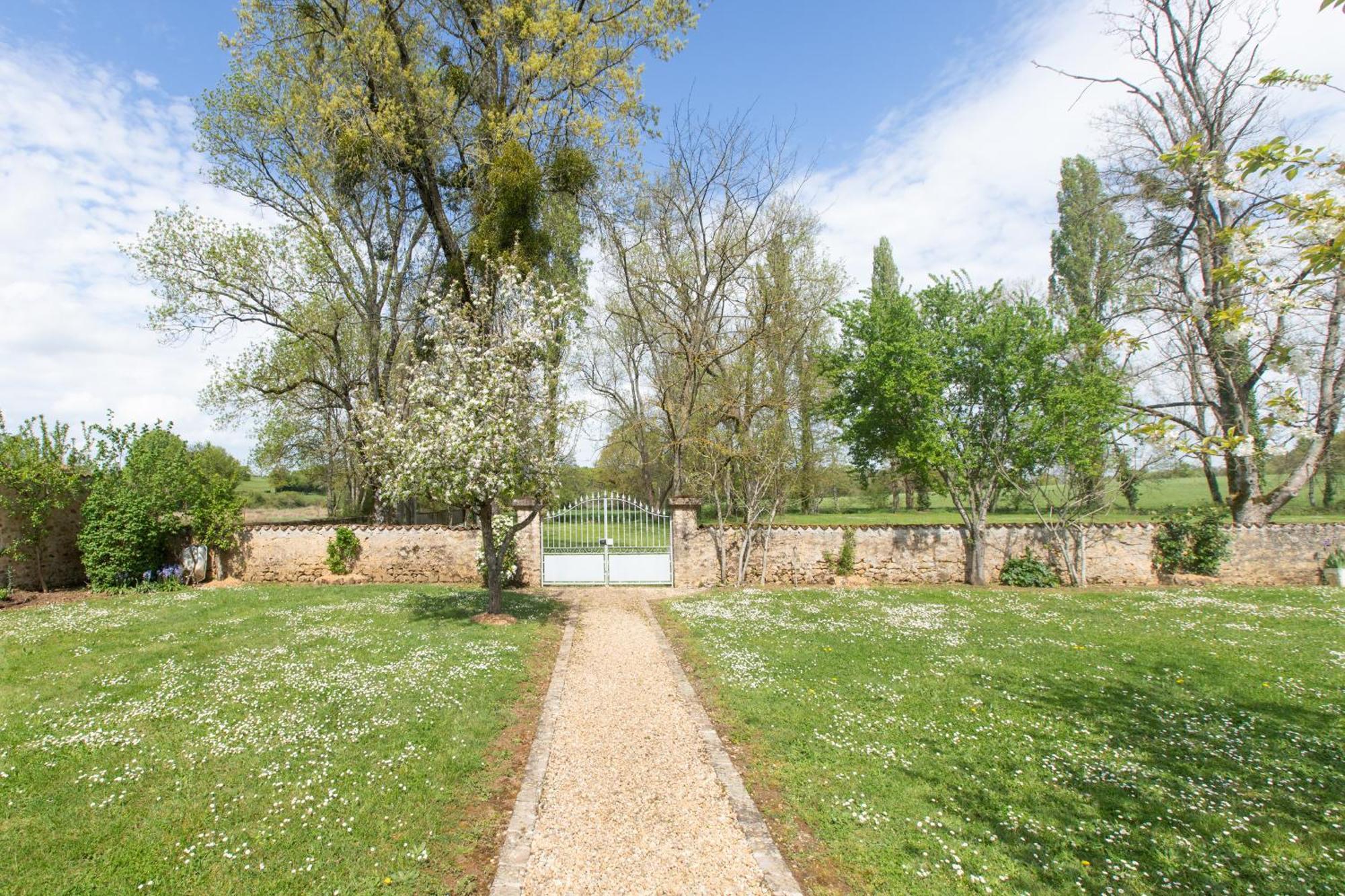 Le Clos Du Gue Pressac Exterior foto